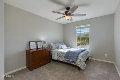 Bedroom - 852 E Gary Ln, Phoenix, AZ 85042 photo 3 of 4