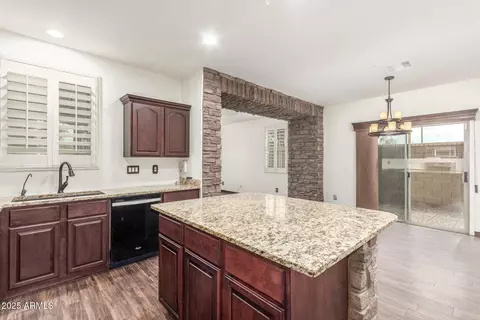 Kitchen - 3883 E Santa Fe Ln, Gilbert, AZ 85297 photo 4 of 4