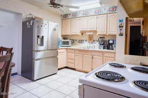 11217 W Missouri Ave, Youngtown, AZ 85363