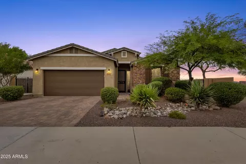 7635 W Rock Springs Dr, Peoria, AZ 85383