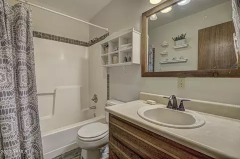 Bath - 140 W Thompson Rd, Payson, AZ 85541 photo 3 of 3
