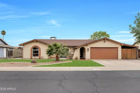 2323 E Concorda Dr, Tempe, AZ 85282