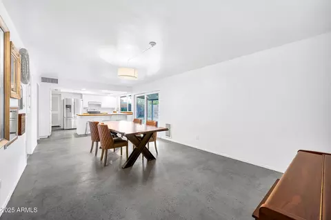 2444 E Del Rio Dr, Tempe, AZ 85282 photo 8