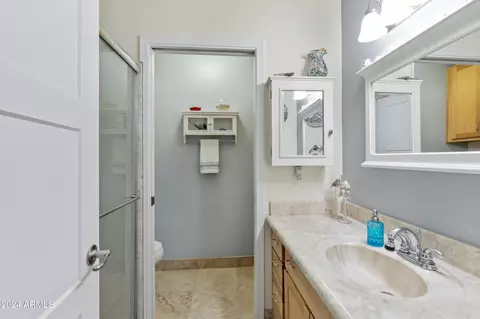 Bath - 402 W Augusta Ave, Phoenix, AZ 85021 photo 3 of 4