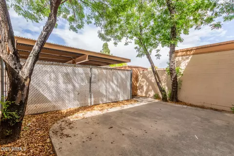 Exterior - 1631 E Dunbar Dr, Tempe, AZ 85282 photo 1 of 5
