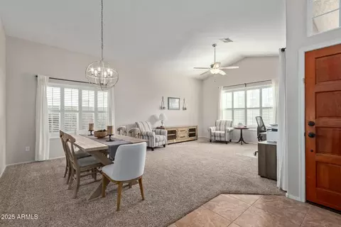 4220 E Thistle Landing Dr, Phoenix, AZ 85044 photo 3