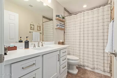4220 E Thistle Landing Dr, Phoenix, AZ 85044 photo 18