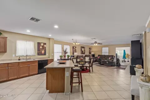 3209 W Apollo Rd, Phoenix, AZ 85041 photo 11