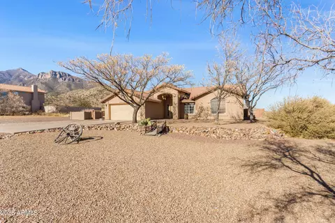 7516 S Rockwood Dr, Hereford, AZ 85615