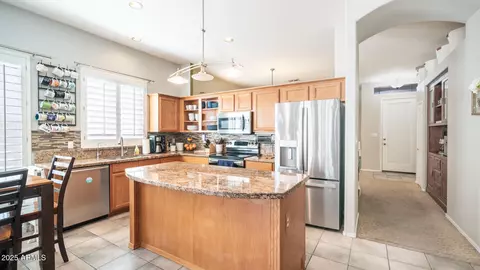Kitchen - 1022 E Hiddenview Dr, Phoenix, AZ 85048 photo 1 of 4