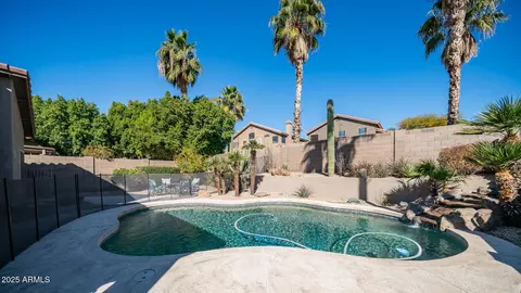 Exterior - 1022 E Hiddenview Dr, Phoenix, AZ 85048 photo 5 of 7