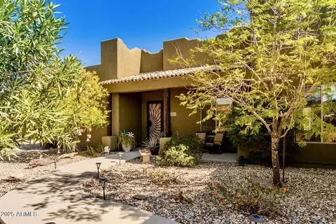 210 W Yucca Ln, New River, AZ 85087