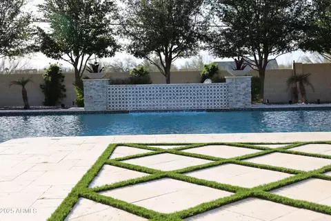 Exterior - 1410 E Blue Ridge Ct, Phoenix, AZ 85086 photo 10 of 13
