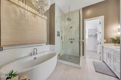 Bath - 1410 E Blue Ridge Ct, Phoenix, AZ 85086 photo 2 of 9