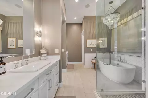 Bath - 1410 E Blue Ridge Ct, Phoenix, AZ 85086 photo 3 of 9