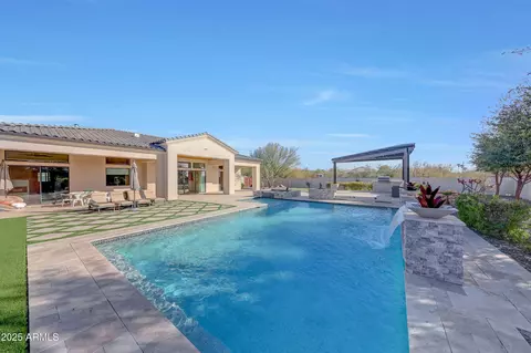 Exterior - 1410 E Blue Ridge Ct, Phoenix, AZ 85086 photo 7 of 13