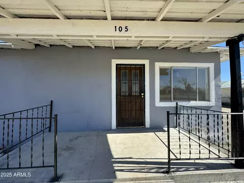 Exterior - 105 S Cochise Ave, Willcox, AZ 85643 photo 2 of 2