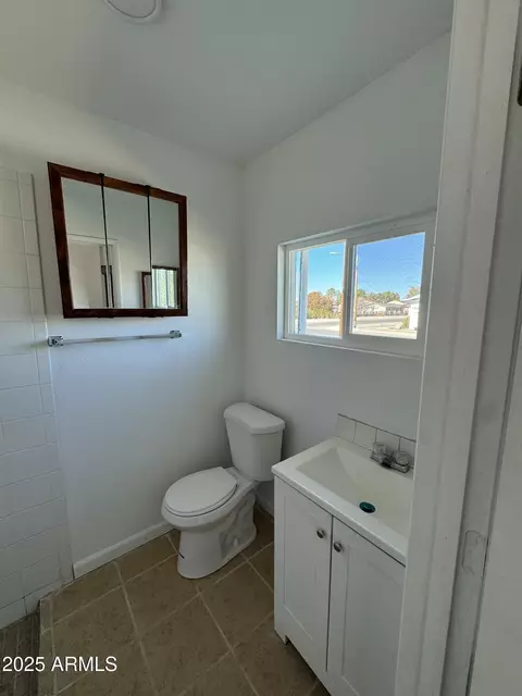 Bath - 105 S Cochise Ave, Willcox, AZ 85643 photo 1 of 1