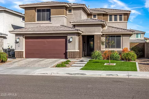 Exterior - 3320 E Tina Dr, Phoenix, AZ 85050 photo 3 of 10