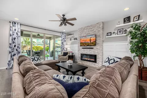 Living - 3320 E Tina Dr, Phoenix, AZ 85050 photo 1 of 2