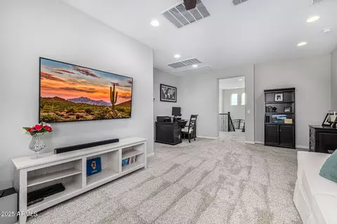 Entry Way - 3320 E Tina Dr, Phoenix, AZ 85050 photo 5 of 5
