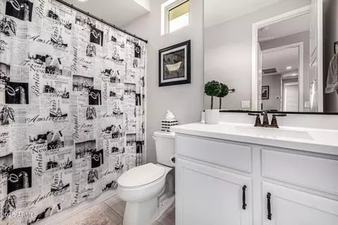 Bath - 3320 E Tina Dr, Phoenix, AZ 85050 photo 2 of 3