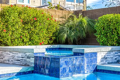Exterior - 3320 E Tina Dr, Phoenix, AZ 85050 photo 8 of 10