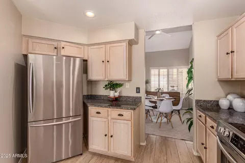 Kitchen - 3801 E Kent Dr, Phoenix, AZ 85044 photo 4 of 4