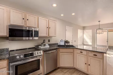 Kitchen - 3801 E Kent Dr, Phoenix, AZ 85044 photo 3 of 4