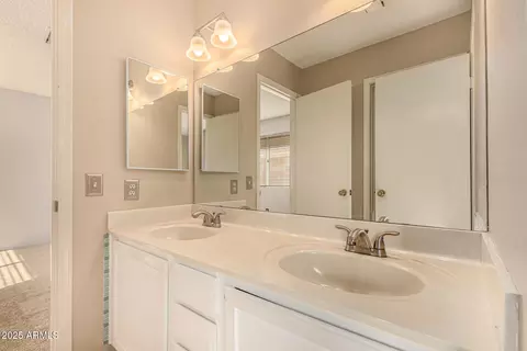 Bath - 3801 E Kent Dr, Phoenix, AZ 85044 photo 4 of 4
