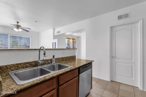 Kitchen - 2134 E Broadway Rd #2033, Tempe, AZ 85282 photo 2 of 3
