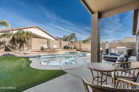 11332 E Des Moines Cir, Mesa, AZ 85207 photo 3