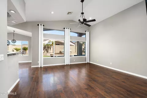 11332 E Des Moines Cir, Mesa, AZ 85207 photo 5