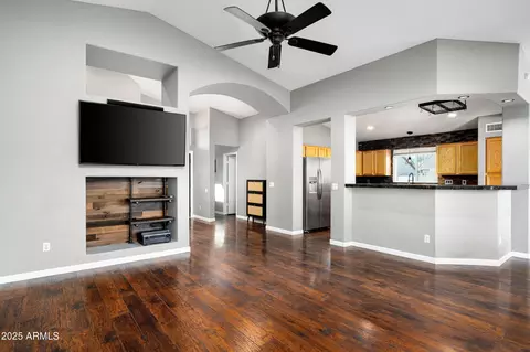 11332 E Des Moines Cir, Mesa, AZ 85207 photo 6