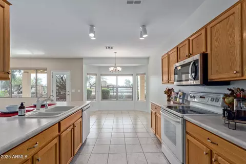 3427 E Waterview Dr, Chandler, AZ 85249 photo 3