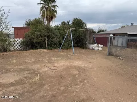 Exterior - 2613 E Lynne Ln, Phoenix, AZ 85042 photo 4 of 4