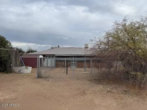 Exterior - 2613 E Lynne Ln, Phoenix, AZ 85042 photo 3 of 4