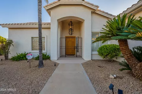 2741 E Claire Dr, Phoenix, AZ 85032 photo 2
