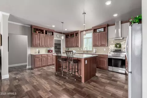 114 W Smoketree St, Apache Junction, AZ 85120
