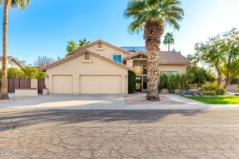 Exterior - 211 E Dawn Dr, Tempe, AZ 85284 photo 7 of 22