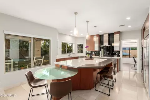 Kitchen - 211 E Dawn Dr, Tempe, AZ 85284 photo 4 of 4