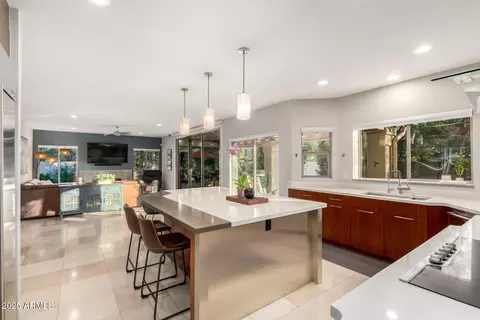 Kitchen - 211 E Dawn Dr, Tempe, AZ 85284 photo 2 of 4