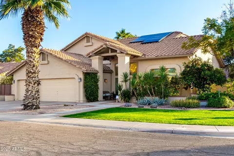 Exterior - 211 E Dawn Dr, Tempe, AZ 85284 photo 11 of 22