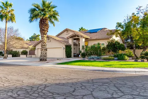 Exterior - 211 E Dawn Dr, Tempe, AZ 85284 photo 10 of 22