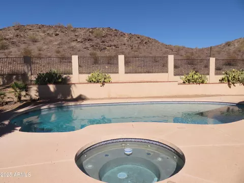 3626 E Thunderhill Pl, Phoenix, AZ 85044