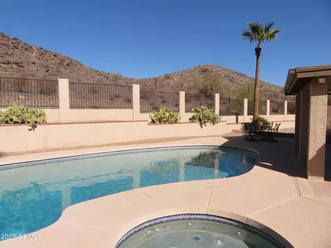 Exterior - 3626 E Thunderhill Pl, Phoenix, AZ 85044 photo 5 of 7