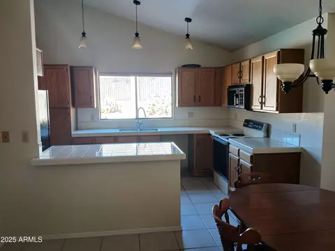 Kitchen - 3626 E Thunderhill Pl, Phoenix, AZ 85044 photo 1 of 5