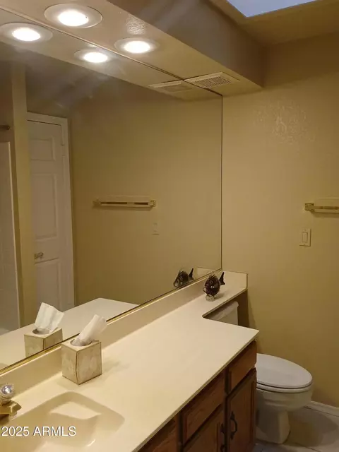 Bath - 3626 E Thunderhill Pl, Phoenix, AZ 85044 photo 3 of 3