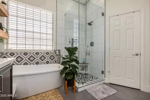 Bath - 3036 E Boston St, Gilbert, AZ 85295 photo 3 of 5