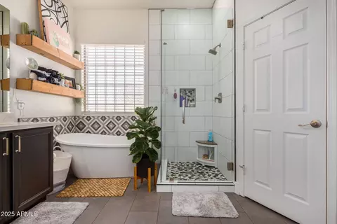 Bath - 3036 E Boston St, Gilbert, AZ 85295 photo 2 of 5
